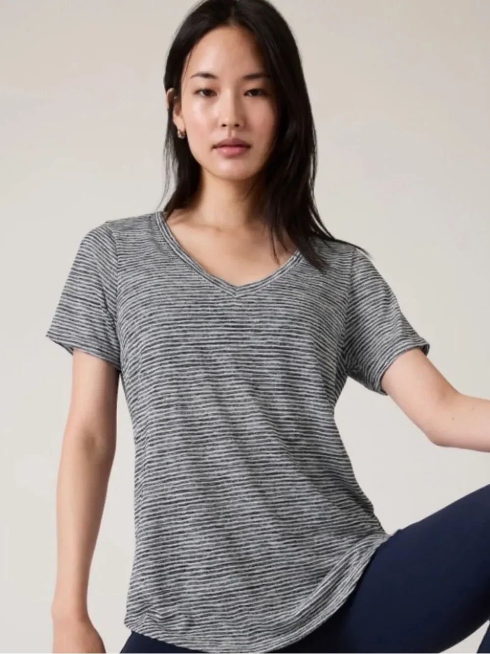 ATHLETA Breezy Scoop V-Neck Tee Navy White Stripe Women’s Size XXS